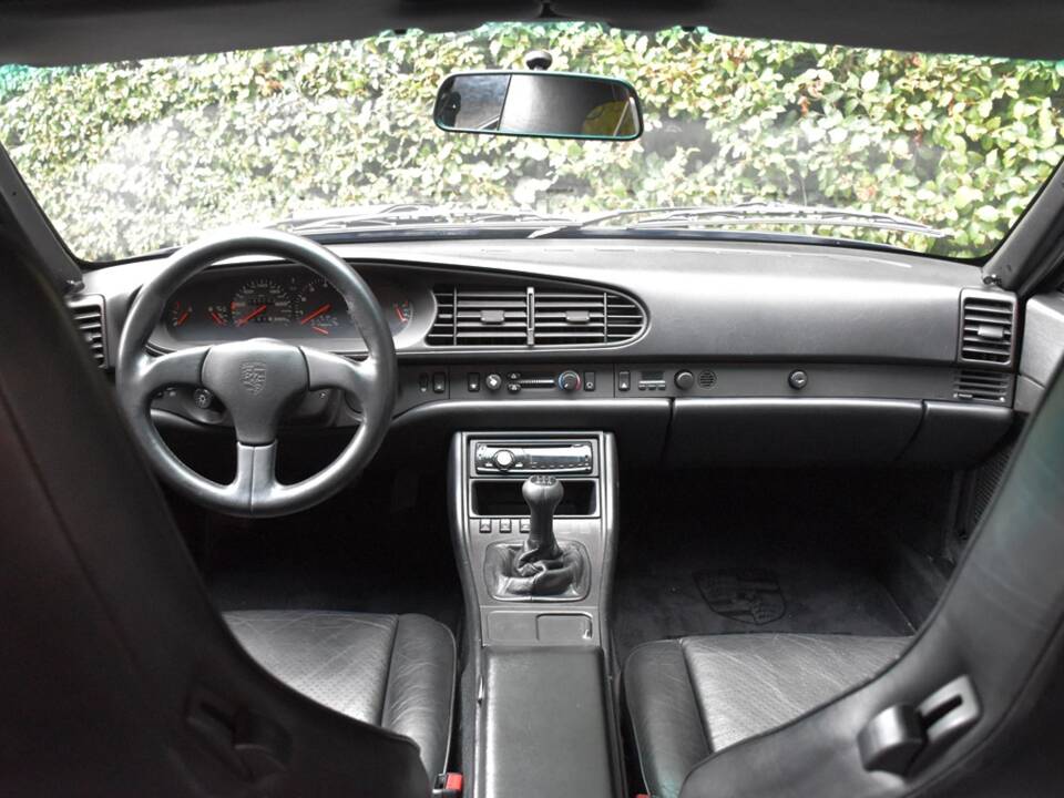 Immagine 22/40 di Porsche 944 (1985)