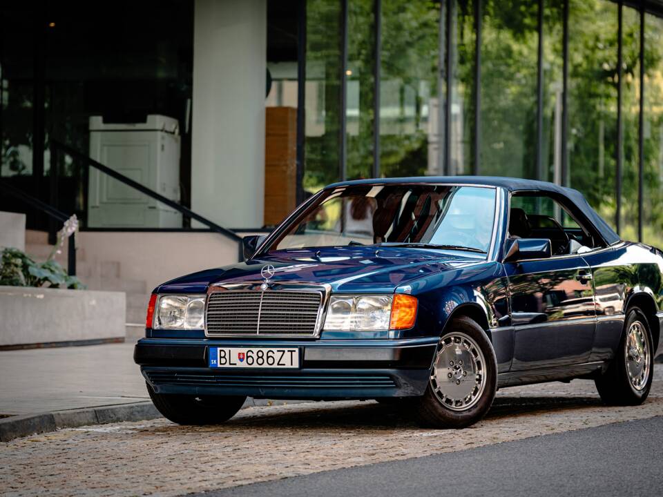 Obraz 40/50 pojazdu Mercedes-Benz 300 CE-24 (1992)