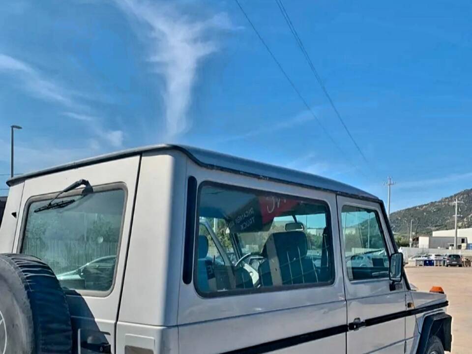 Image 3/18 of Mercedes-Benz 300 GD (SWB) (1987)