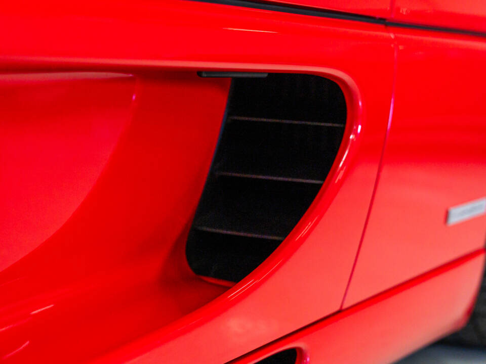 Image 26/83 of Ferrari F 355 Berlinetta (1996)