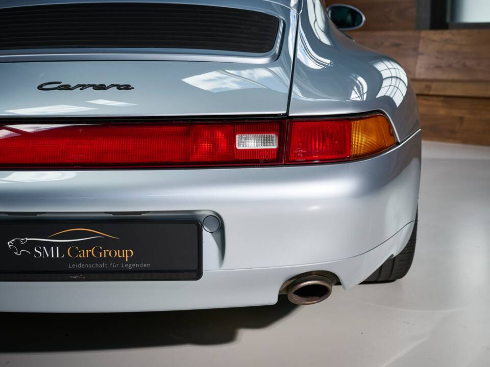 Image 4/36 de Porsche 911 Carrera (1995)