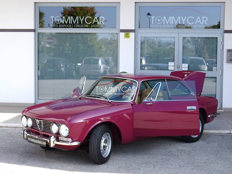 Bild 17/50 von Alfa Romeo 2000 GTV (1972)
