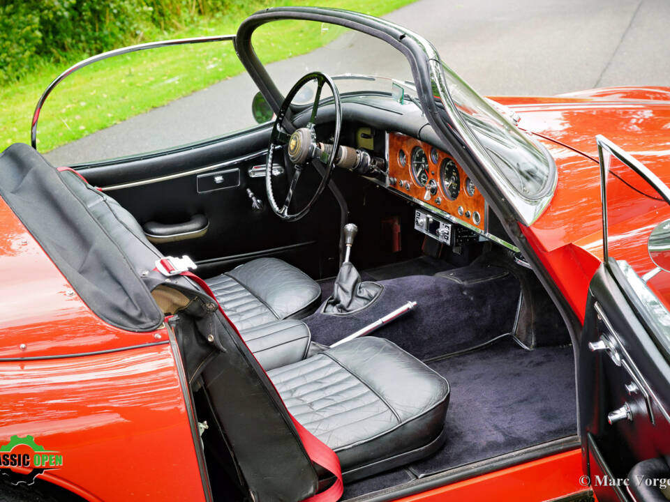 Afbeelding 13/50 van Jaguar XK 150 OTS (1958)