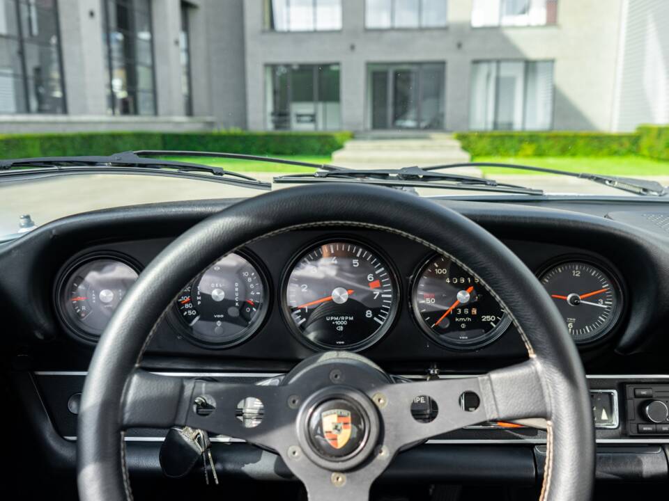 Bild 33/35 von Porsche 911 2.4 T (1973)