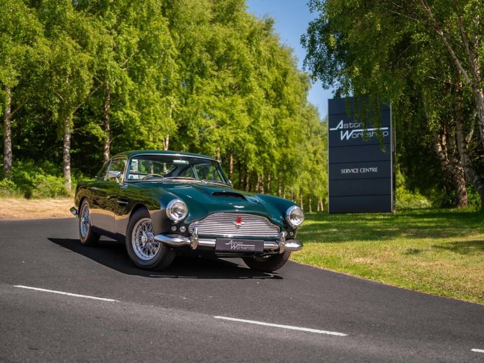 Afbeelding 18/76 van Aston Martin DB 4 (1961)