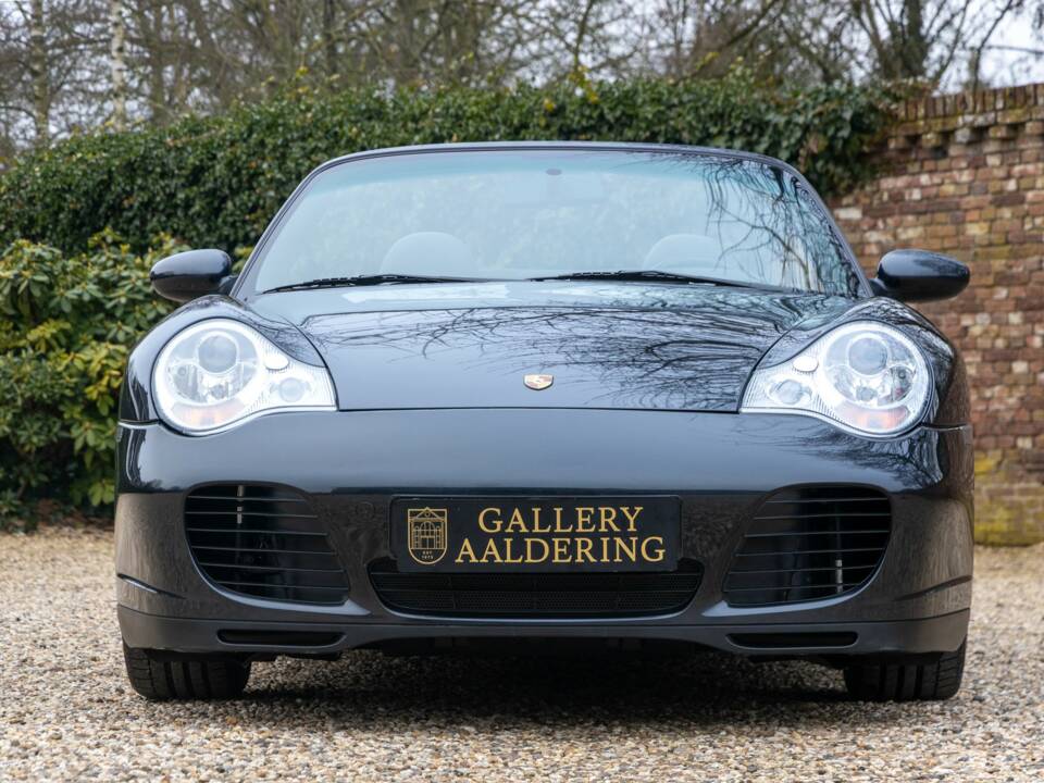 Bild 5/50 von Porsche 911 Carrera 4S (2003)