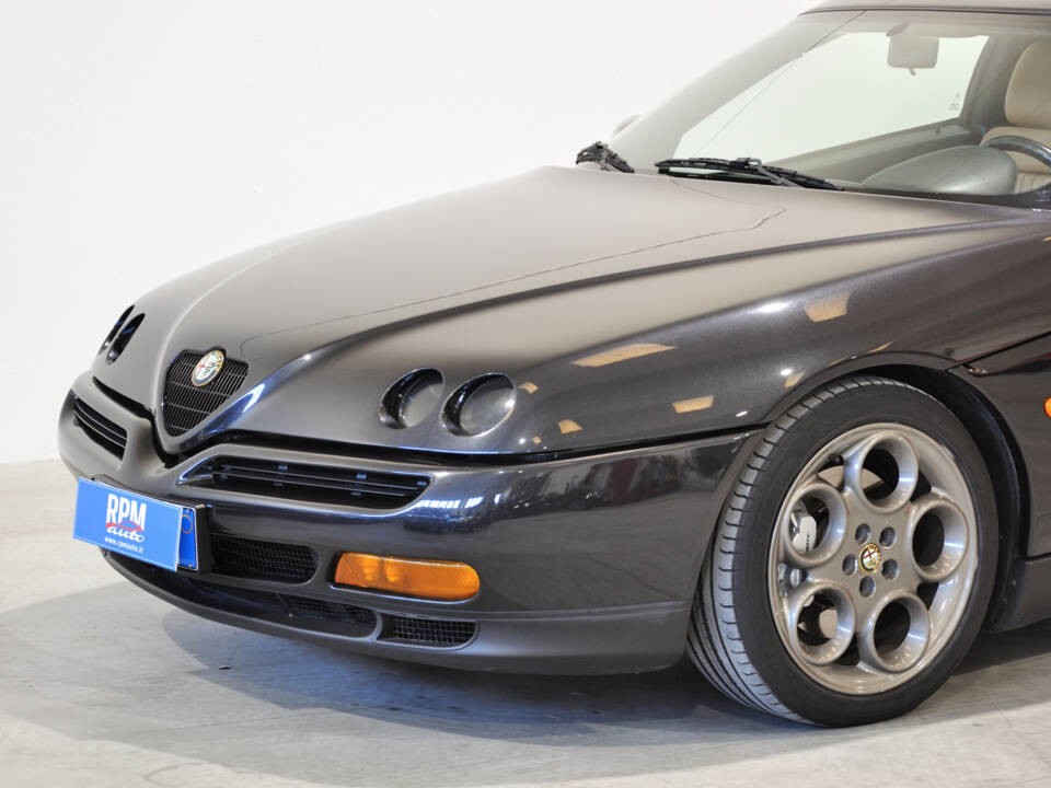 Image 12/30 of Alfa Romeo GTV 2.0 V6 Turbo (1996)