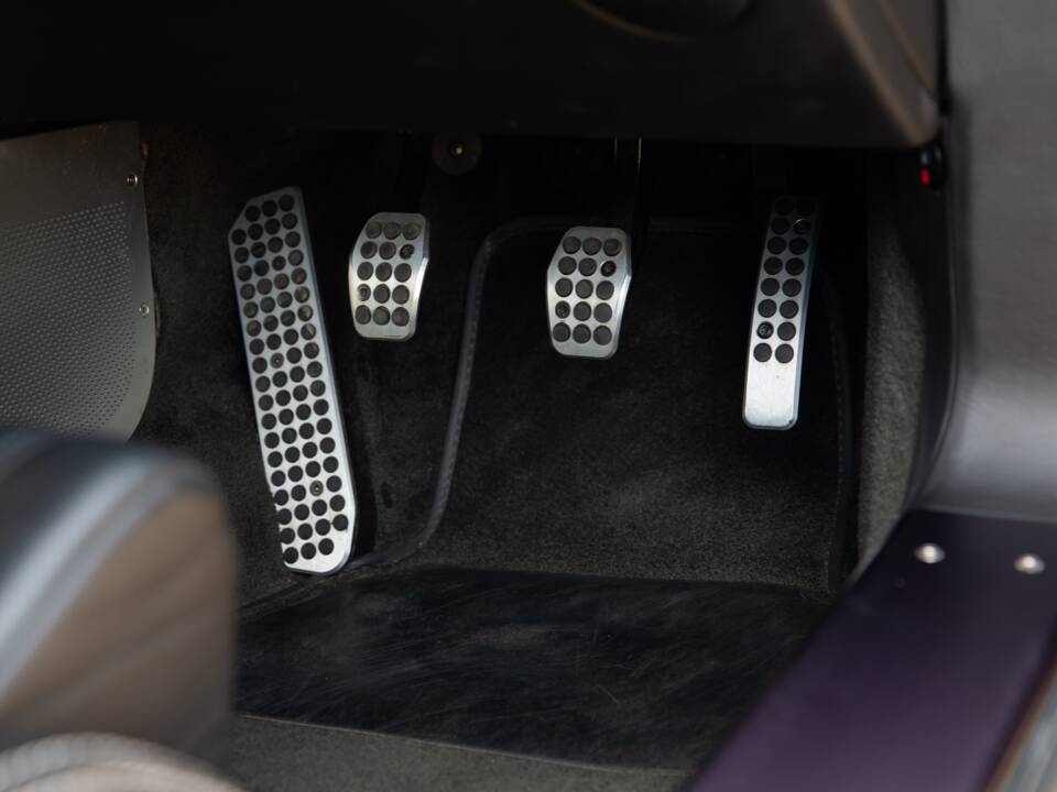 Bild 14/84 von Aston Martin V12 Vantage (2010)