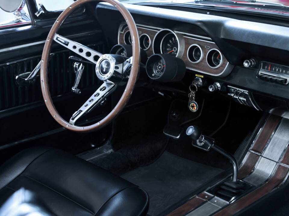 Immagine 32/50 di Ford Mustang 289 (1965)