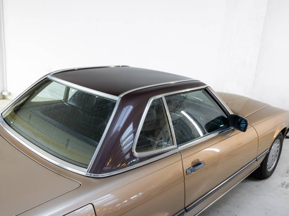 Afbeelding 4/32 van Mercedes-Benz 300 SL (1986)