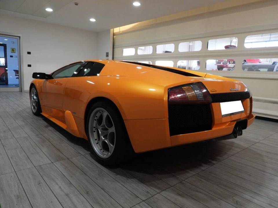 Image 2/14 of Lamborghini Murciélago (2001)