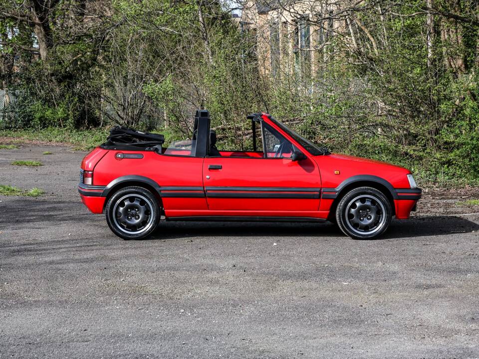Immagine 19/39 di Peugeot 205 CTi (1991)