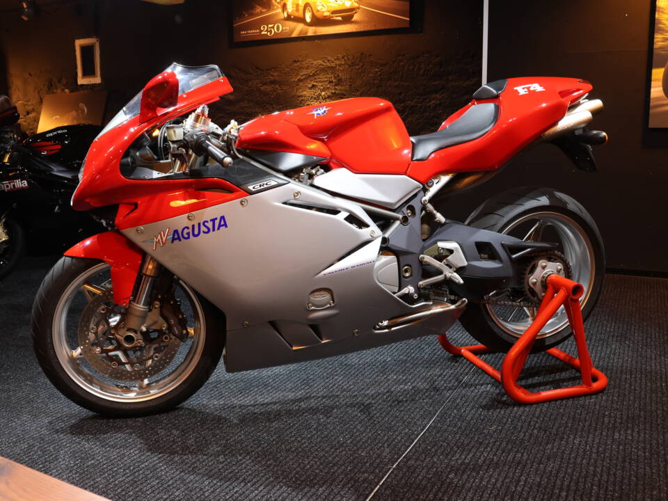 Image 6/36 of MV Agusta DUMMY (2004)