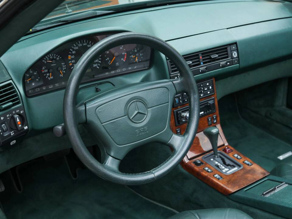 Image 3/50 of Mercedes-Benz 500 SL (1992)