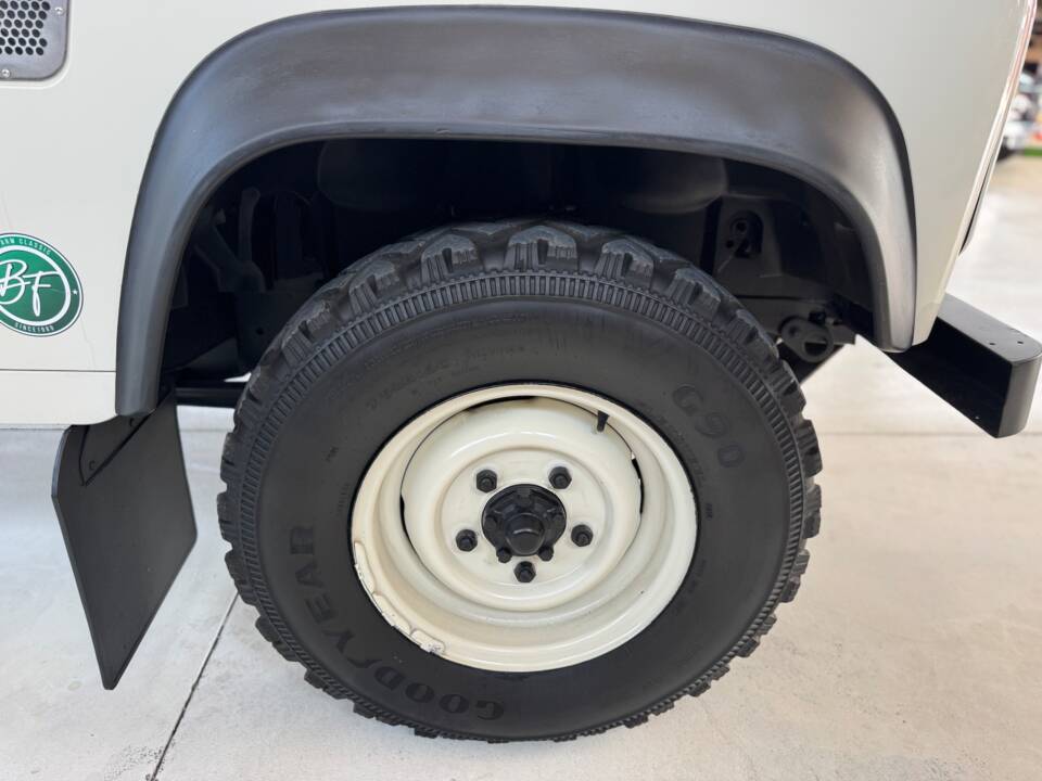 Bild 45/61 von Land Rover Defender 90 Td5 (2000)