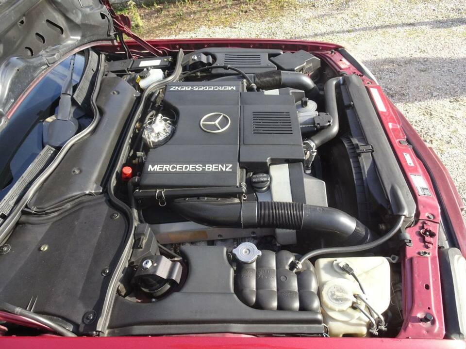 Image 44/45 of Mercedes-Benz 500 SL (1991)