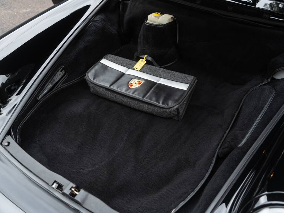 Image 26/67 of Porsche 911 Turbo 3.3 (1987)