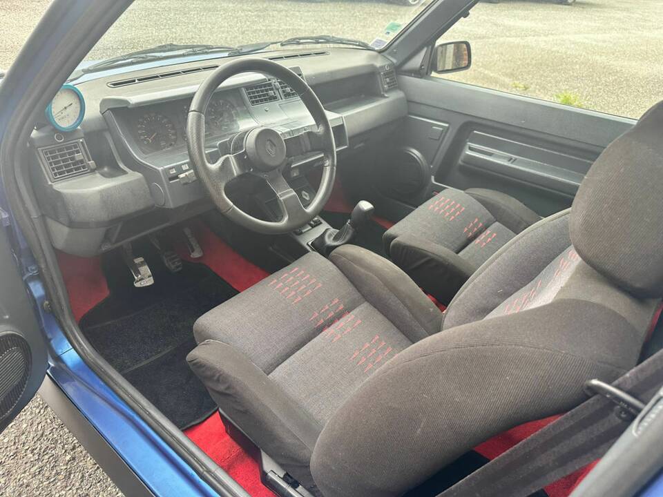 Image 2/8 of Renault R 5 GT Turbo (1988)