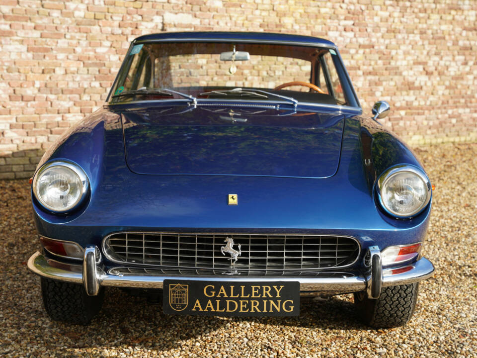 Afbeelding 5/50 van Ferrari 330 GT (1966)