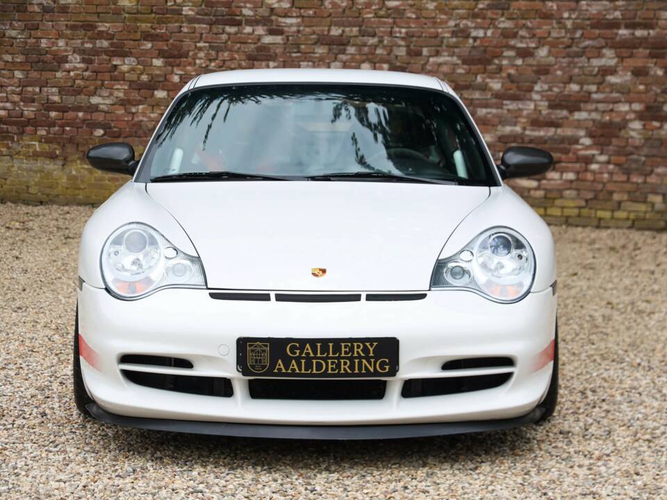Immagine 17/50 di Porsche 911 GT3 RS (2004)