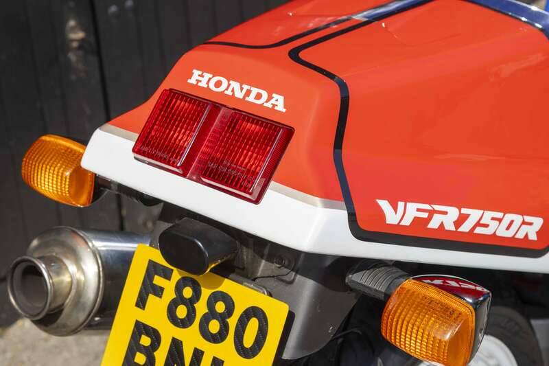 Bild 12/50 von Honda VFR 750R RC 30 (1989)