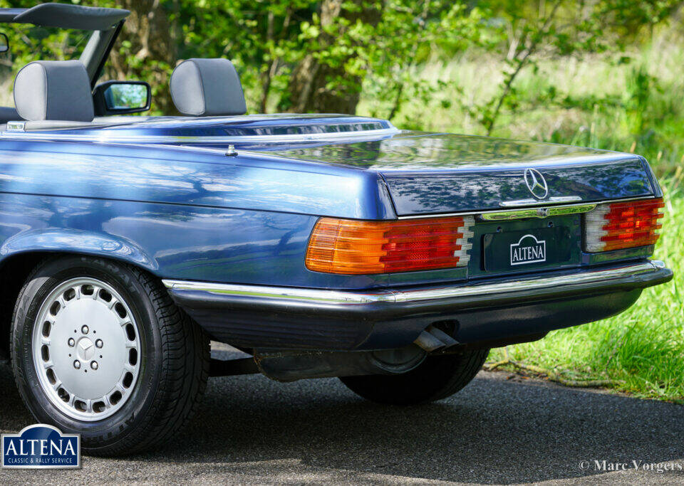 Image 12/45 of Mercedes-Benz 300 SL (1986)