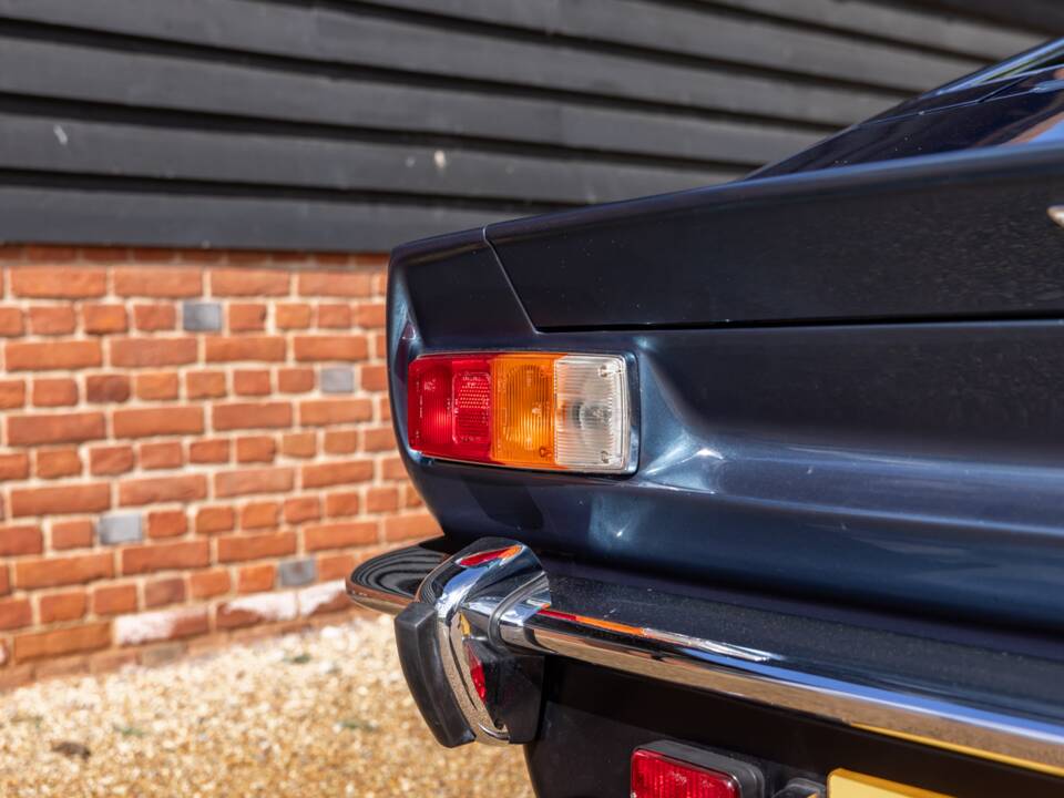 Bild 58/70 von Aston Martin V8 EFi (1988)