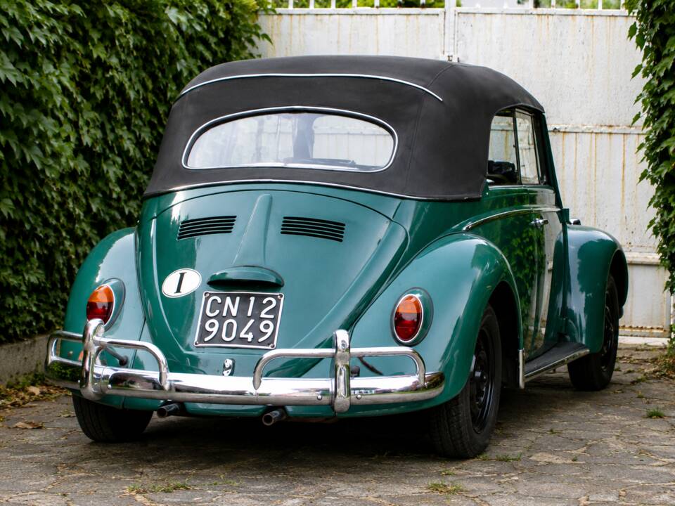 Image 3/81 of Volkswagen Beetle 1200 (1965)