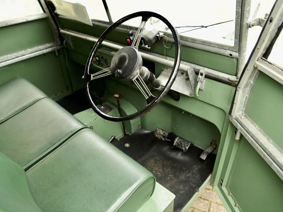 Image 34/44 of Land Rover 80 (1900)