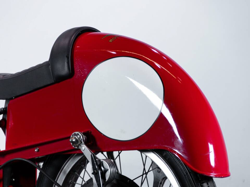 Image 37/50 of Moto Guzzi DUMMY (1948)