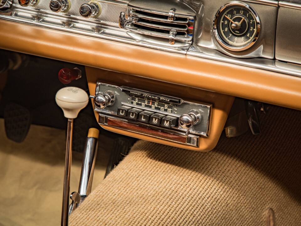 Image 15/22 de Mercedes-Benz 300 SL Roadster (1961)