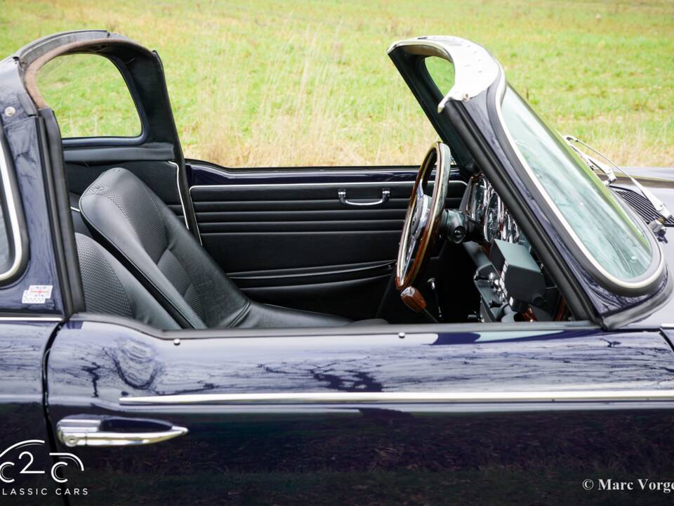 Image 11/45 of Triumph TR 4A (1966)