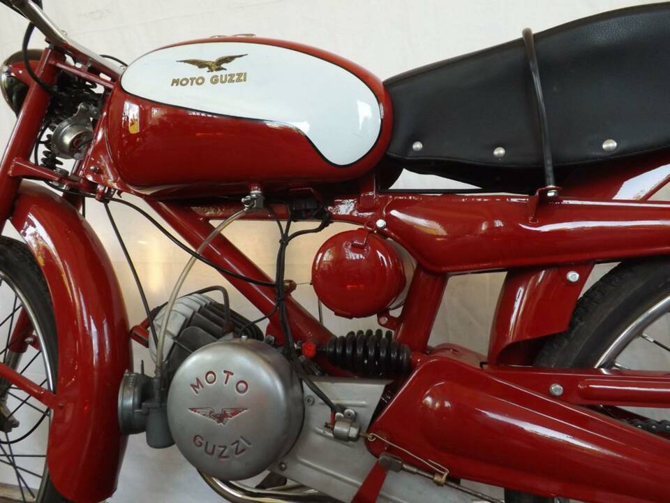 Image 40/44 of Moto Guzzi Cardellino 75 (1957)