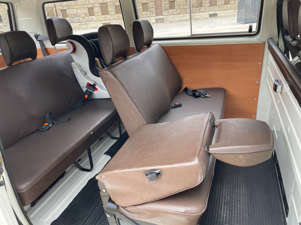 Imagen 32/40 de Volkswagen T3 Kombi 2.0 (1981)