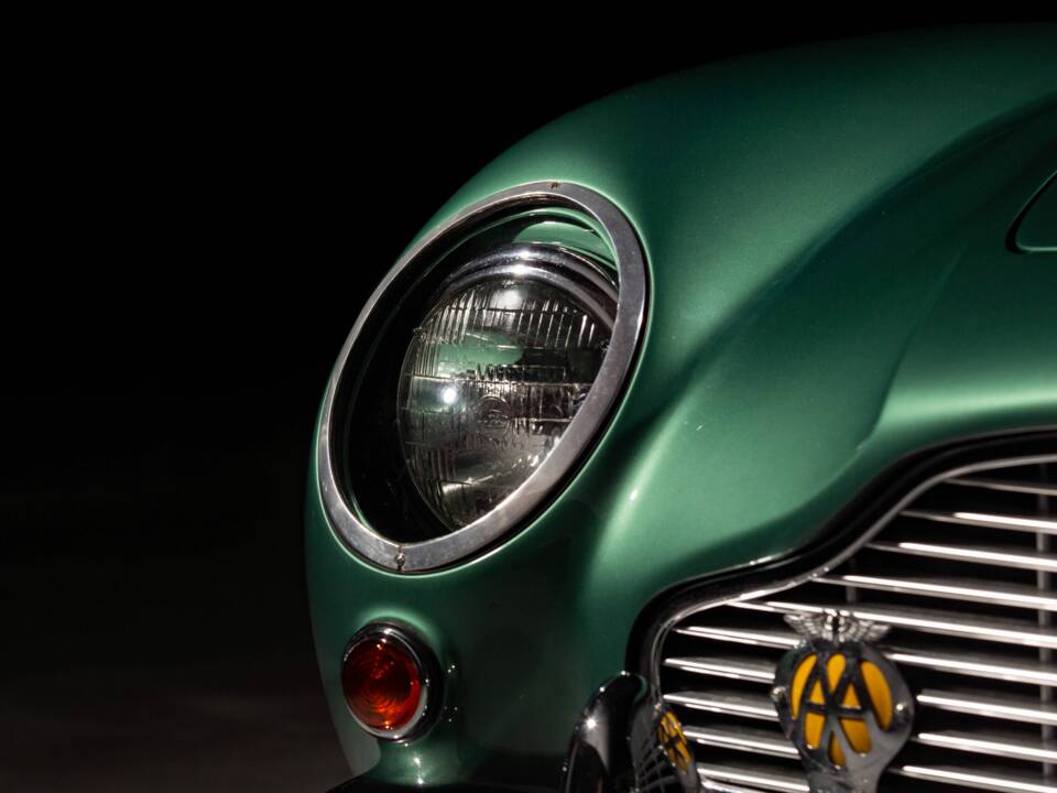 Afbeelding 23/55 van Aston Martin DB 4 Vantage (1962)