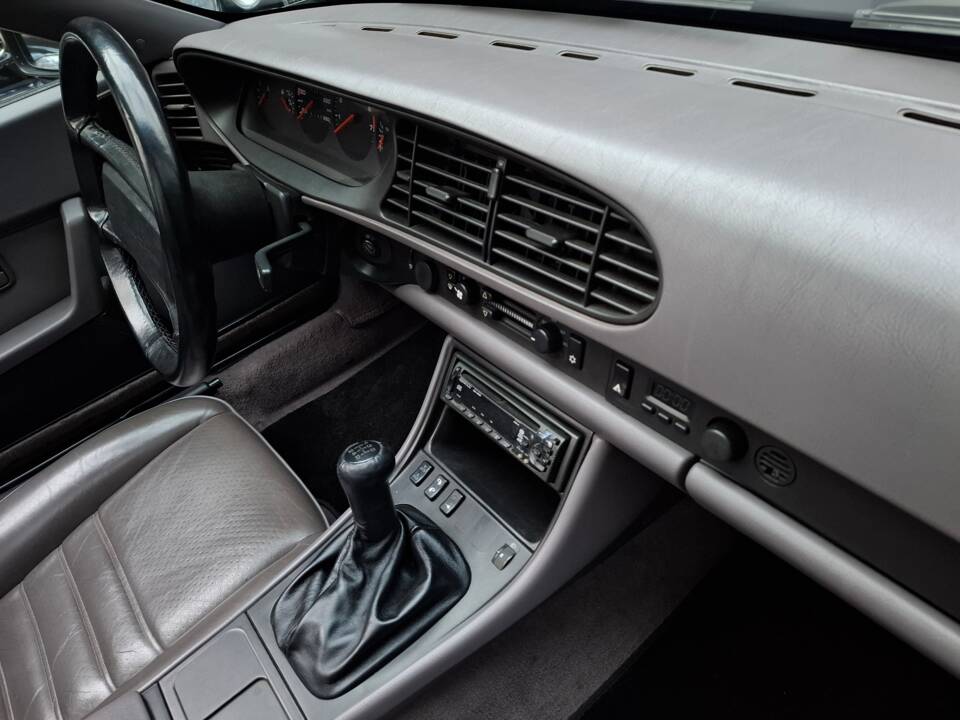 Bild 30/41 von Porsche 944 S2 (1991)