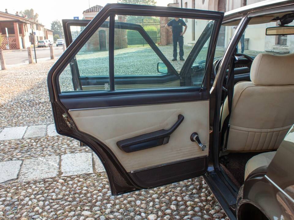 Image 10/12 de Alfa Romeo Giulietta 1.6 (1980)