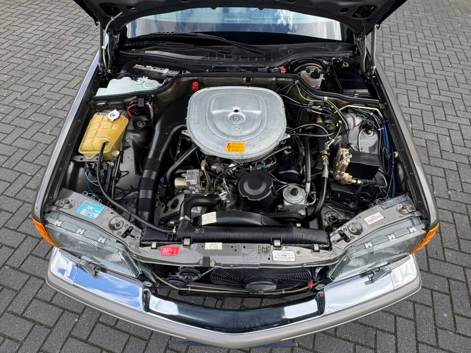Image 21/26 of Mercedes-Benz 420 SEL (1986)