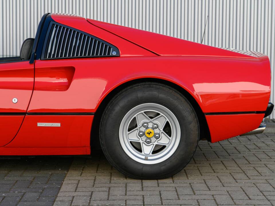 Bild 17/45 von Ferrari 308 GTSi (US) (1980)