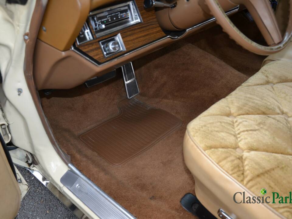 Image 37/50 de Buick Electra 225 Hardtop (1976)