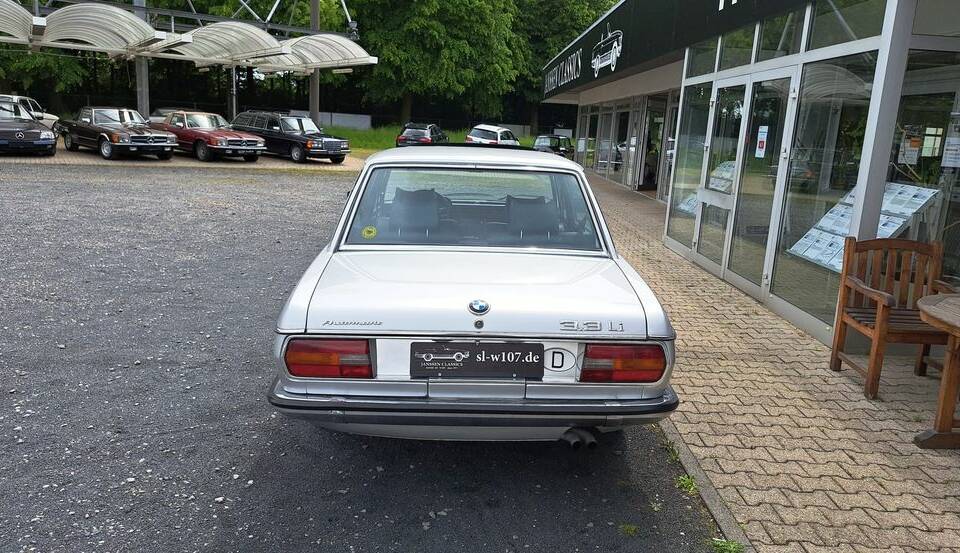 Bild 23/23 von BMW 3,3 Li (1976)