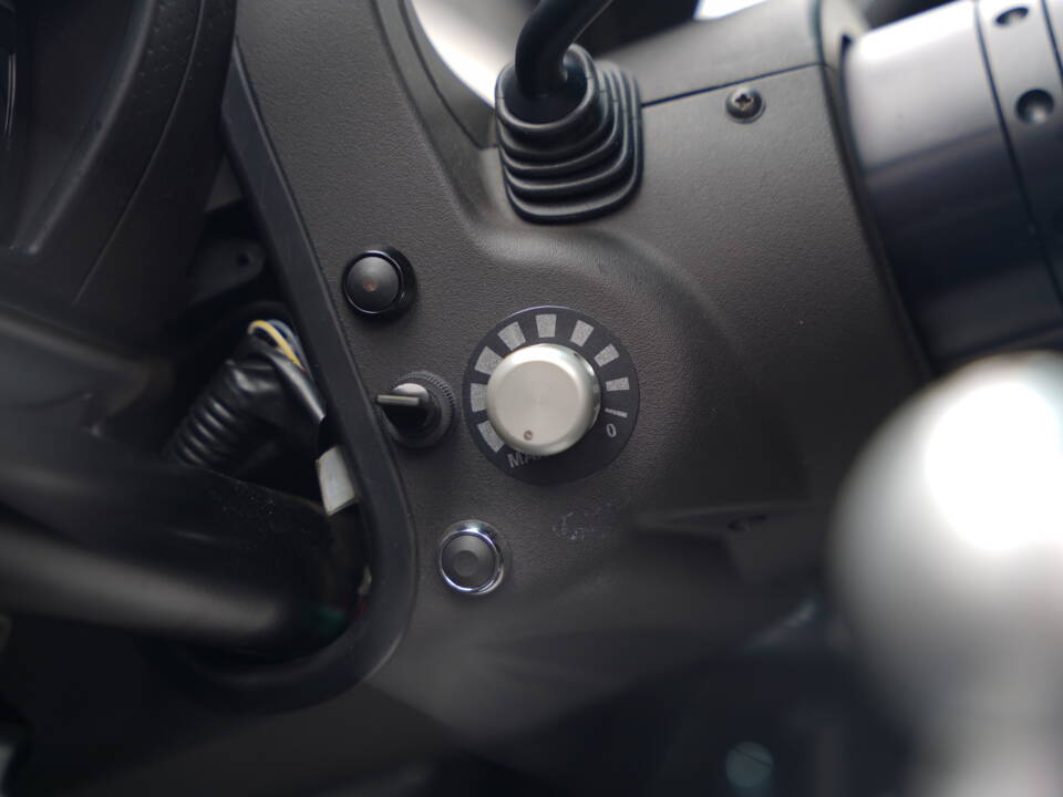 Image 43/50 of Lotus Exige S 240 (2008)