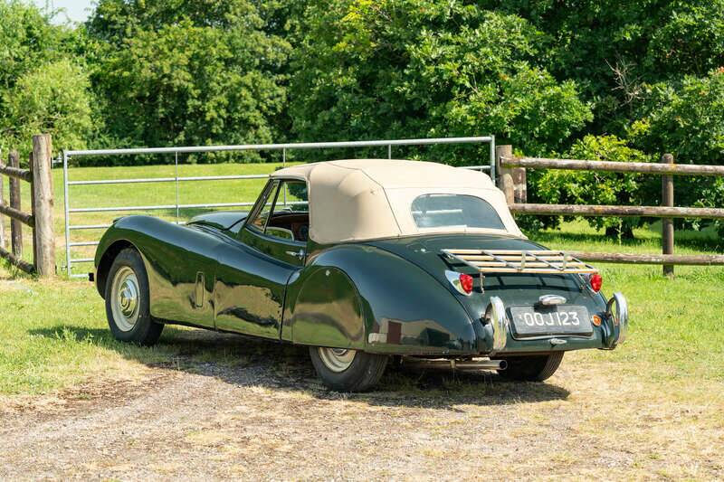 Image 4/50 of Jaguar XK 120 DHC (1954)
