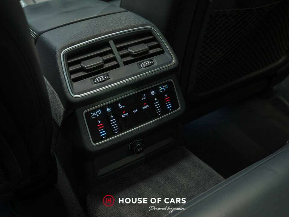 Immagine 20/24 di Audi RS6 Avant (2023)