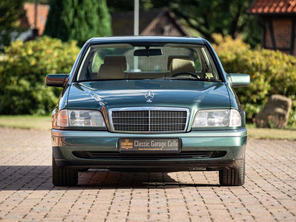Bild 7/74 von Mercedes-Benz C 280 (1993)
