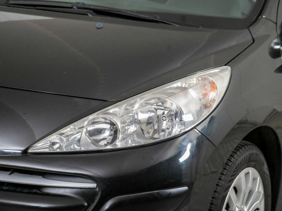 Image 22/42 of Peugeot 207 1.4 (2008)