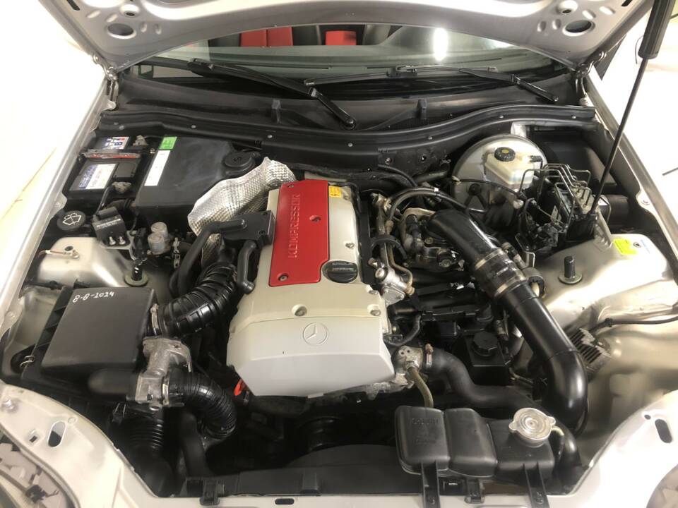 Image 5/24 de Mercedes-Benz SLK 230 Kompressor (1997)