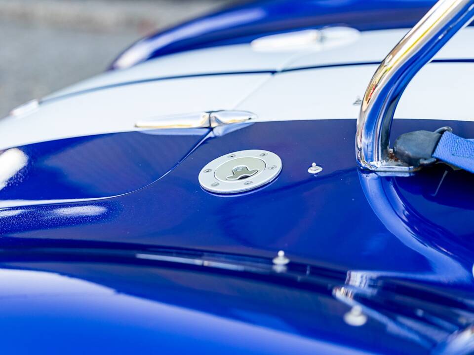 Image 8/50 of Dax Cobra (2005)
