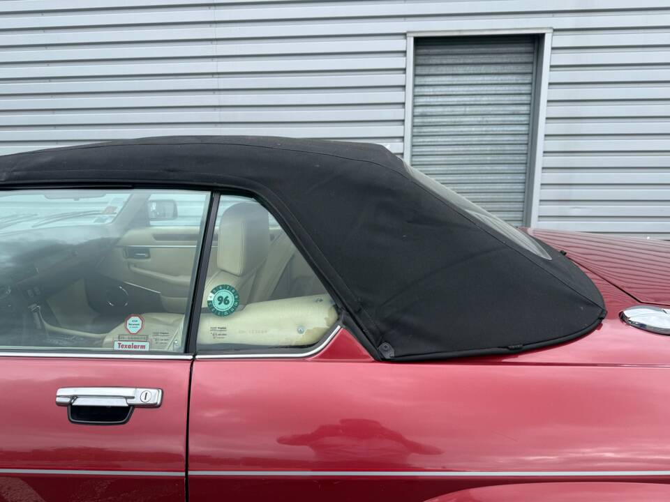 Image 56/64 of Jaguar XJ-S Convertible (1989)