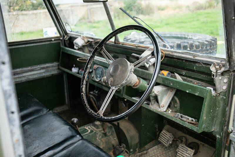 Image 18/40 of Land Rover 107 (1954)